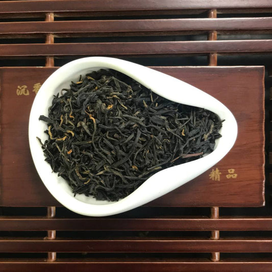 ЖИ ЖИ ХОНГ ЧА (RI YUE TAN HONG CHA)