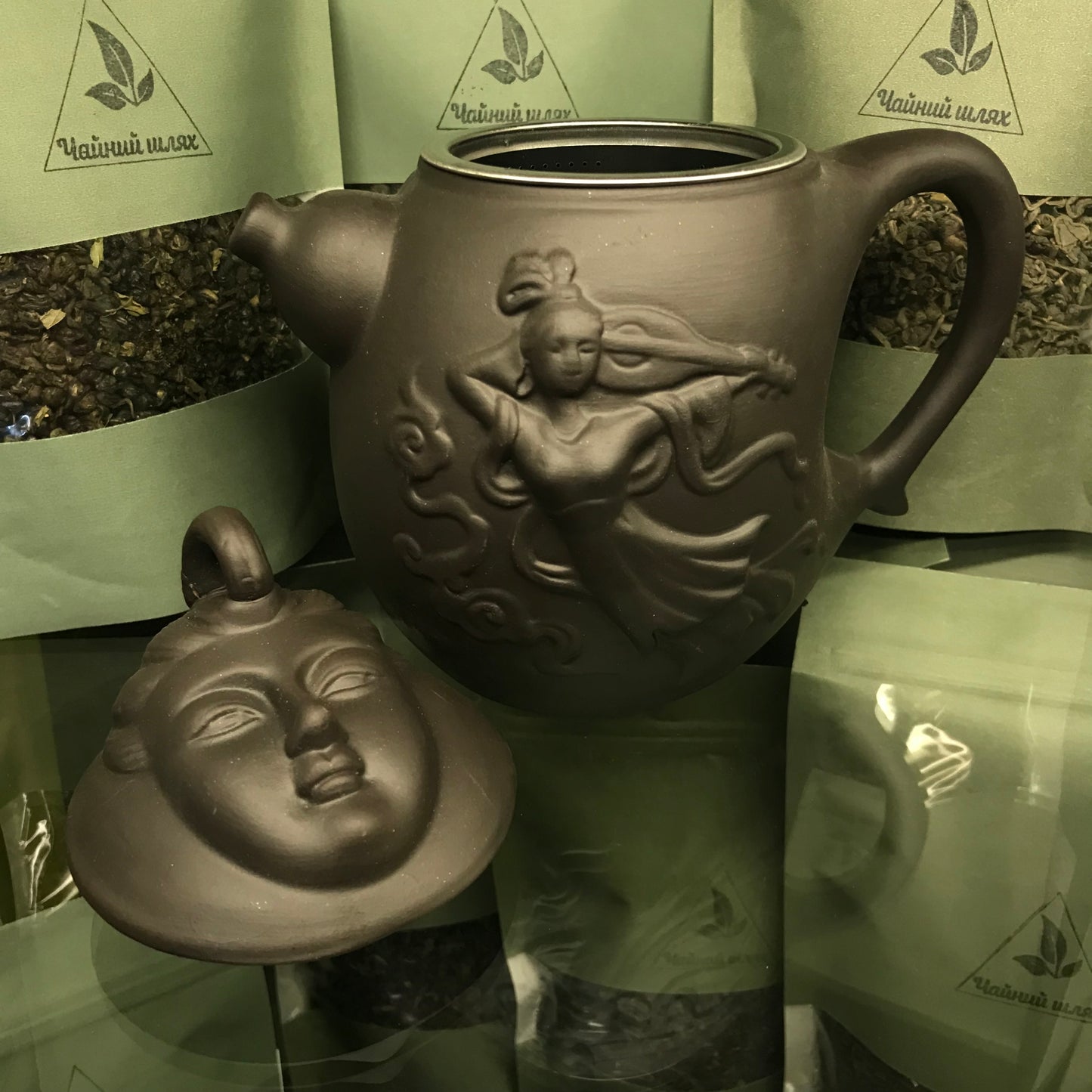 МІСЯЧНИЙ ЧАЙНИК З ІСИНСЬКОЇ ГЛИНИ
