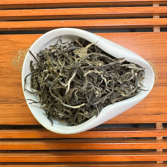 ЗЕЛЕНИЙ ЧАЙ ЛЮЙ ЧА ВАН (绿茶王 / Lǜ Chá Wáng)