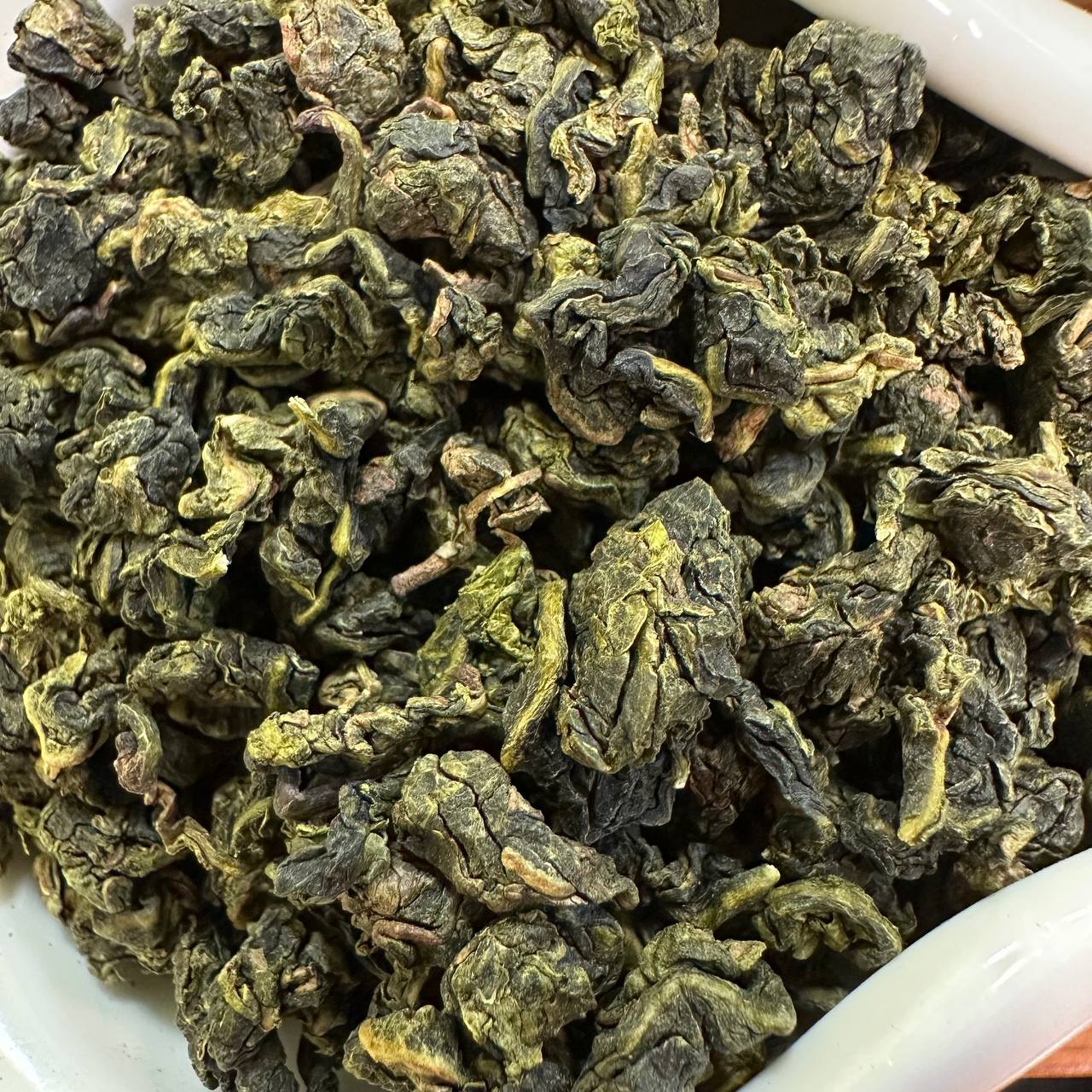 ТАЙВАНСЬКИЙ УЛУН ТУН ДІН (凍頂烏龍 / Dòngdǐng Wūlóng / Dong Ding Oolong)