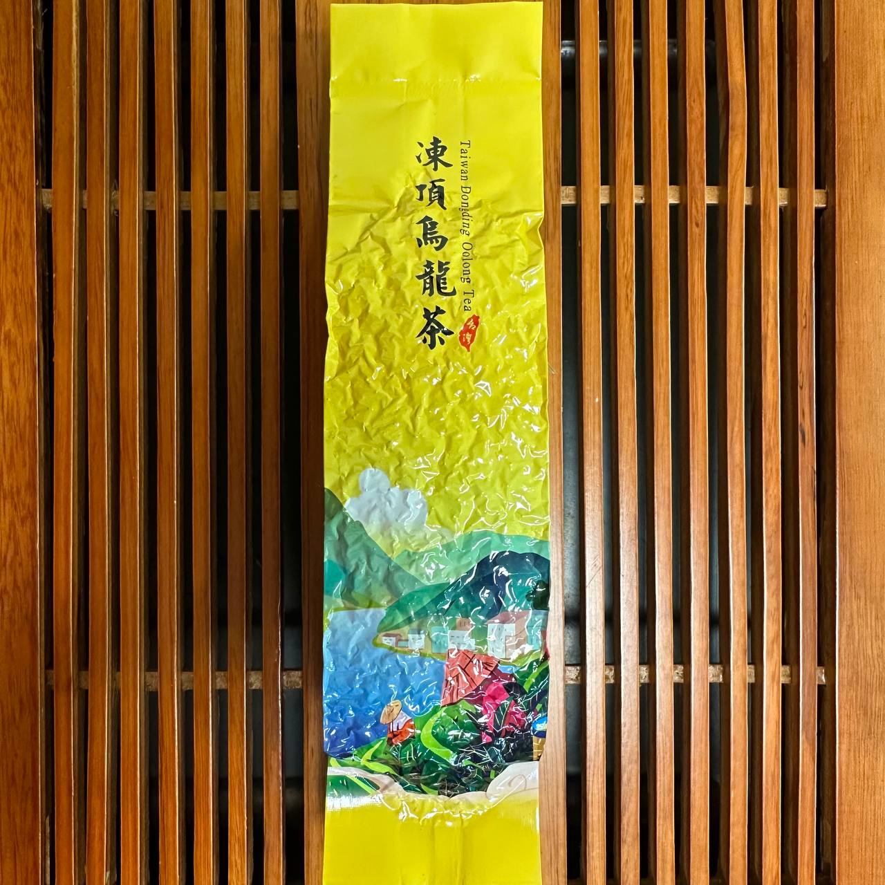 ТАЙВАНСЬКИЙ УЛУН ТУН ДІН (凍頂烏龍 / Dòngdǐng Wūlóng / Dong Ding Oolong)