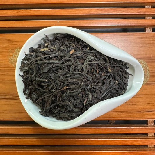 ДЯНЬ ХУН ІЗ НОТКАМИ ЛІЧІ (滇紅茶 / Diān Hóng Chá / Yunnan Black Tea)